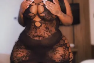 JUST VISITING ⏰ AVAILABLE NOW 🔥 UPSCALE 5⭐ BBW BADDIE 🥵 INCALLS OUTCALLS & FT SHOWS 📲 - Image 3