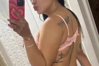 Rica colombiana caliente 🔥 esperando por ti - Image 1